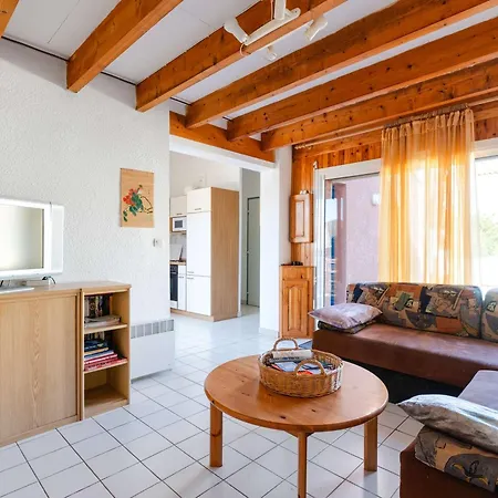 Villa Pavillon Pour 6, Proche Plage, Avec Terrasse, Parking Et Animaux Acceptes - Fr-1-409-257